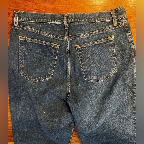 Ambercrombie and Fitch 90's Straight Ultra High Rise Jeans dark wash. Never worn - Picture 6 of 6
